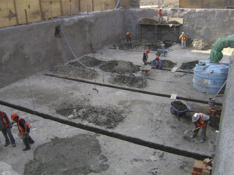 Construcción de Cisterna en Centro Comercial Plaza las Flores Coacalco 